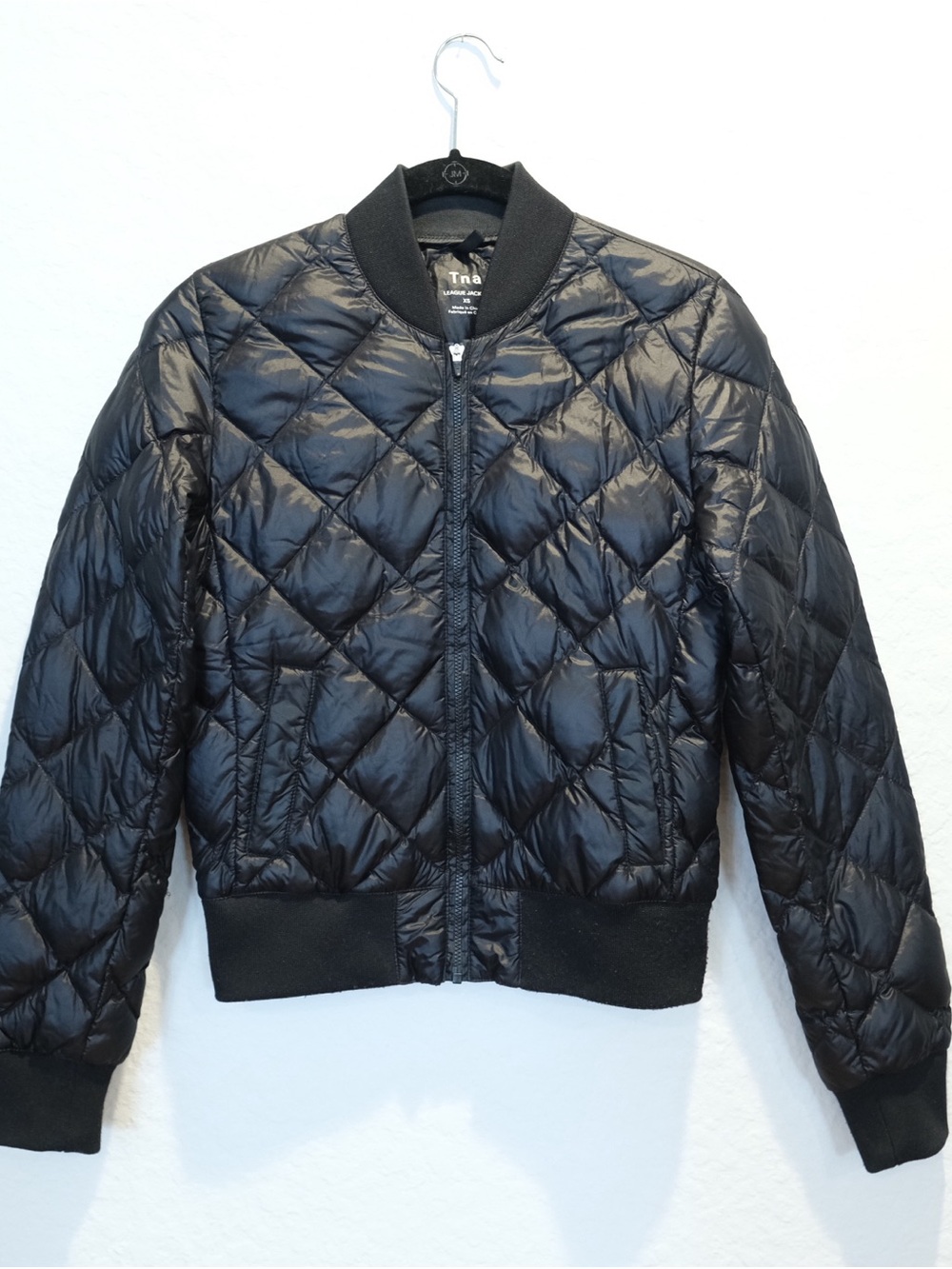 Aritzia TNA League Goose Down Bomber Quilted Jacket Women’s Size XS Black - Picture 2 of 9